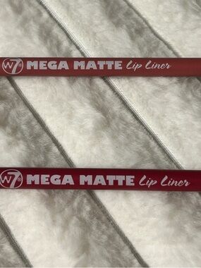 W7 Mega Matte Lip Liner - Deep Red or mauve Pink